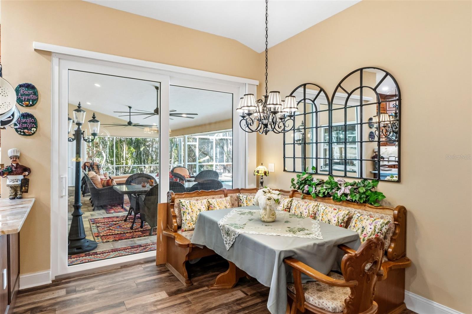 DEER CREEK - Residential