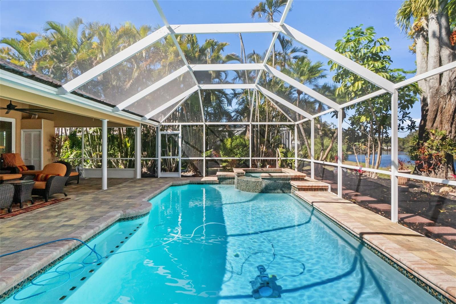 DEER CREEK - Residential