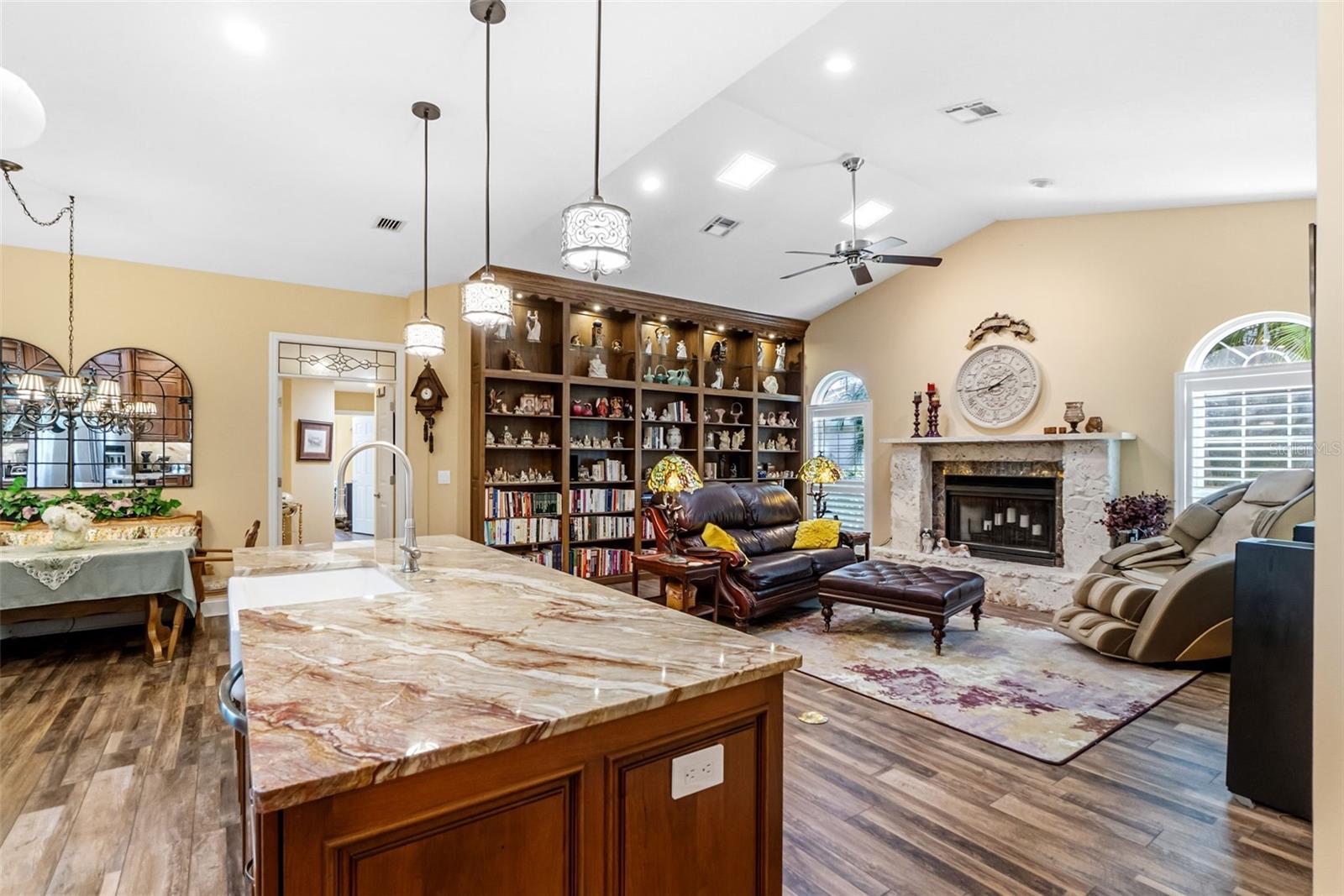 DEER CREEK - Residential