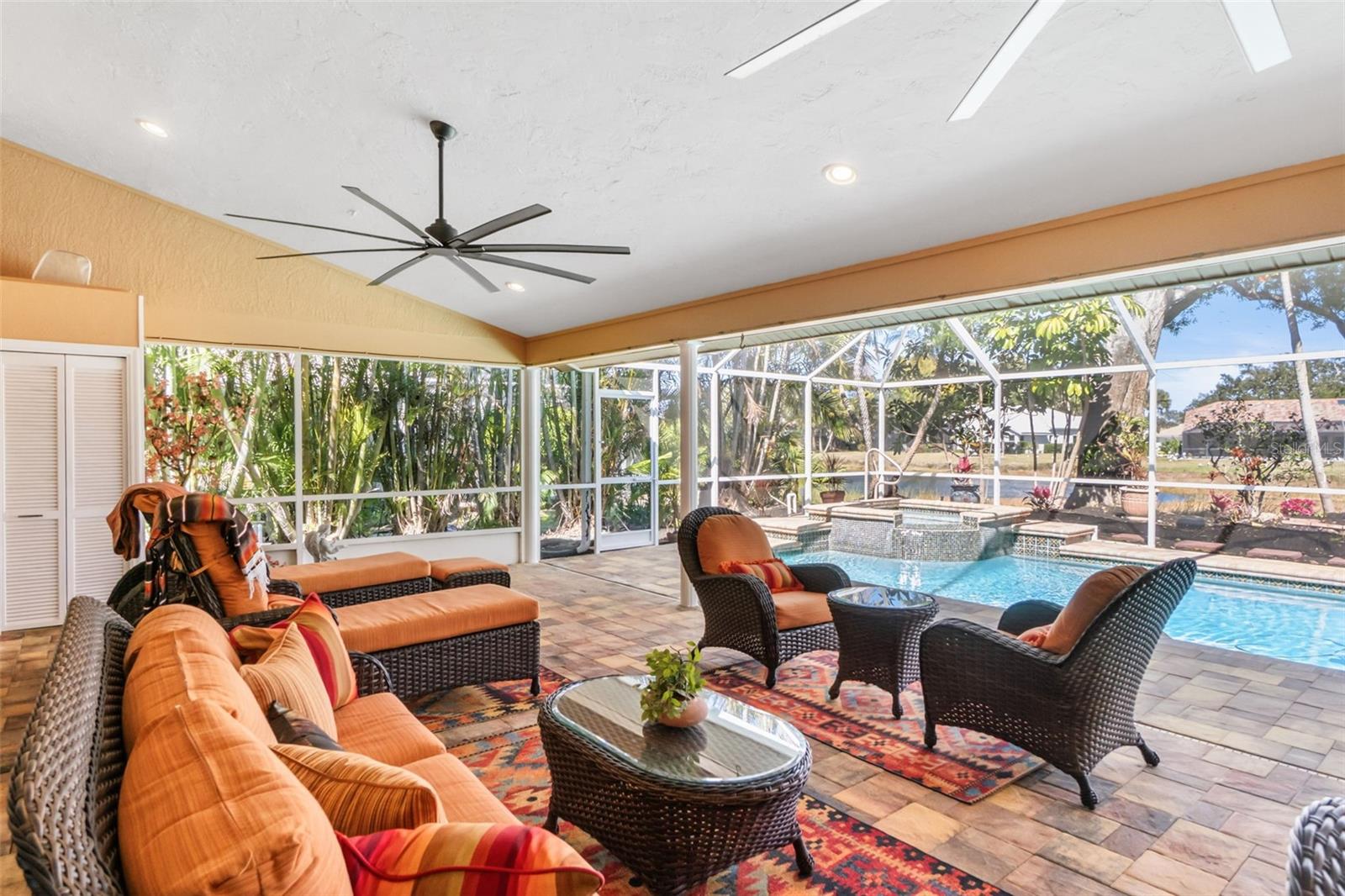 DEER CREEK - Residential