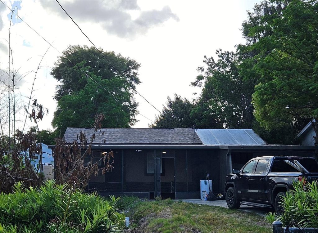 Photo of 1516 S Lee Avenue, Orlando, FL 32805 (MLS # O6402453)