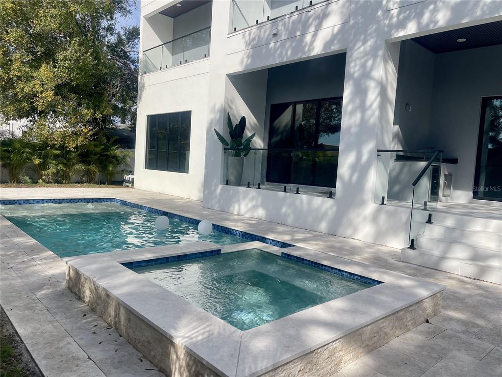 Photo of 4426 W Euclid Avenue, Tampa, FL 33629 (MLS # TB8418441)