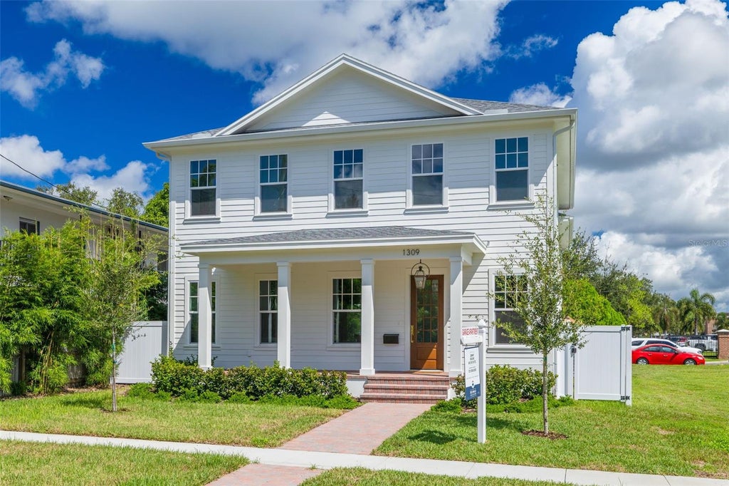 Photo of 1309 17th Avenue N, St Petersburg, FL 33704 (MLS # TB8546711)
