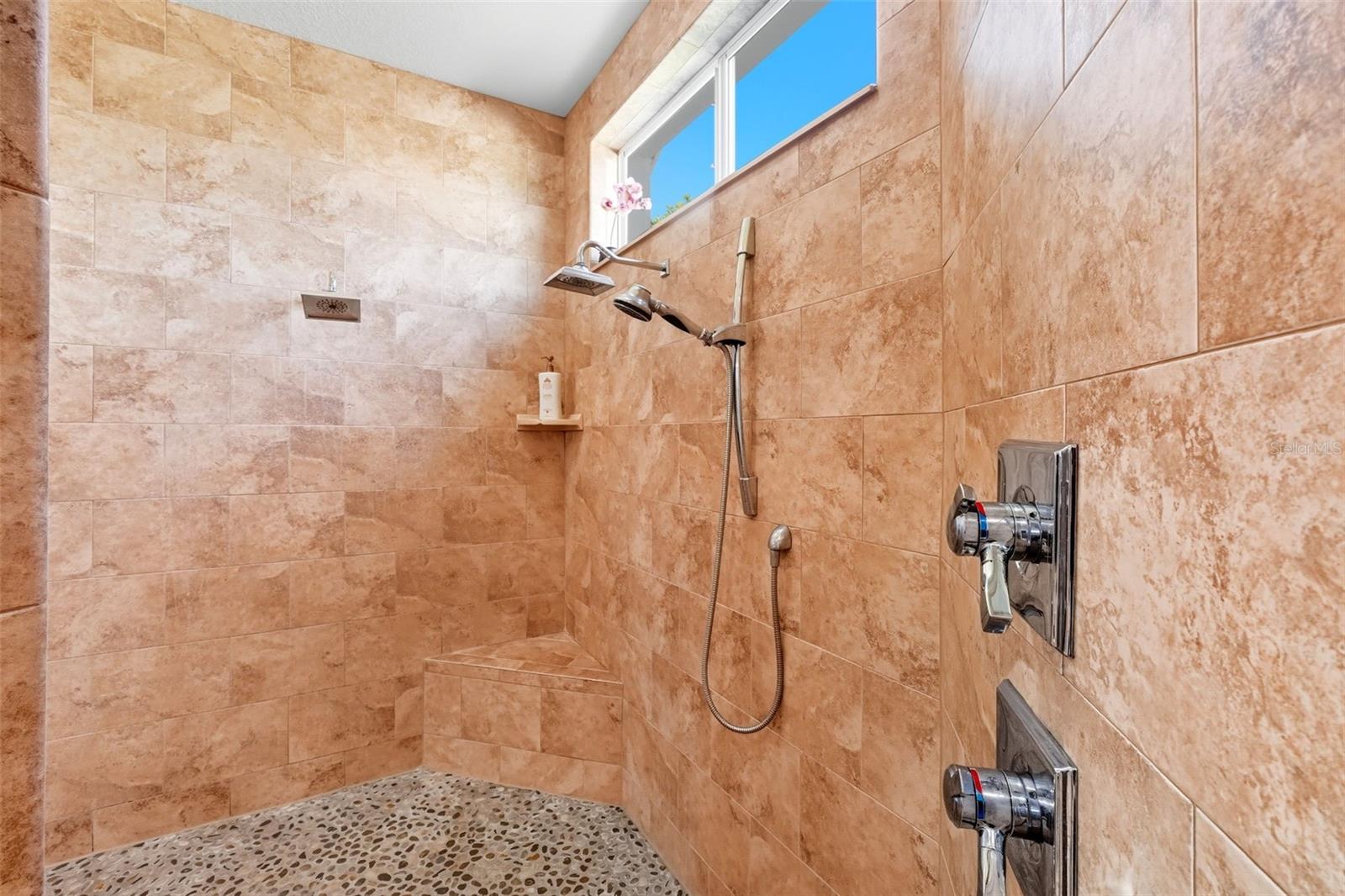 OAKRIDGE - Residential