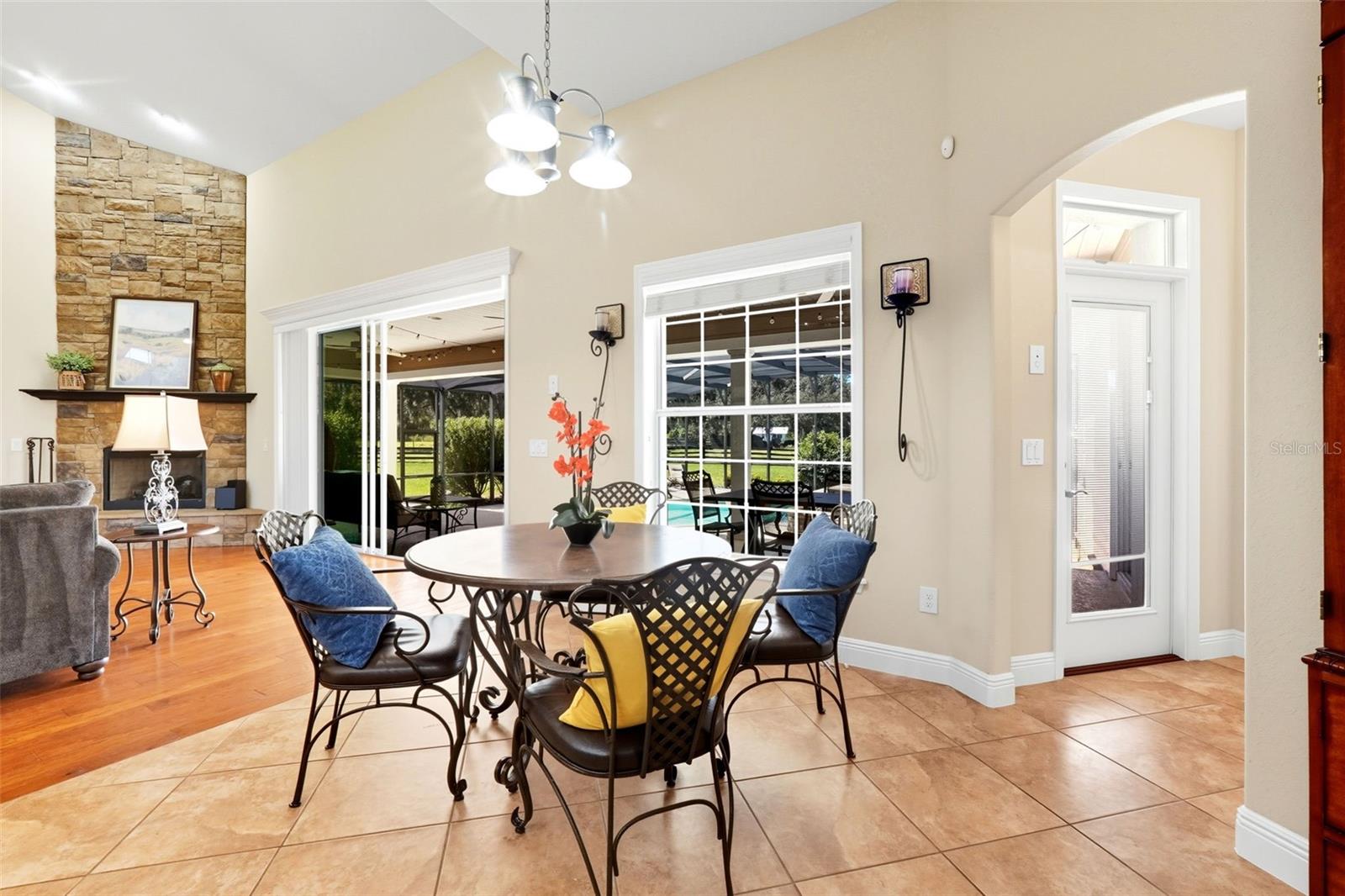 OAKRIDGE - Residential