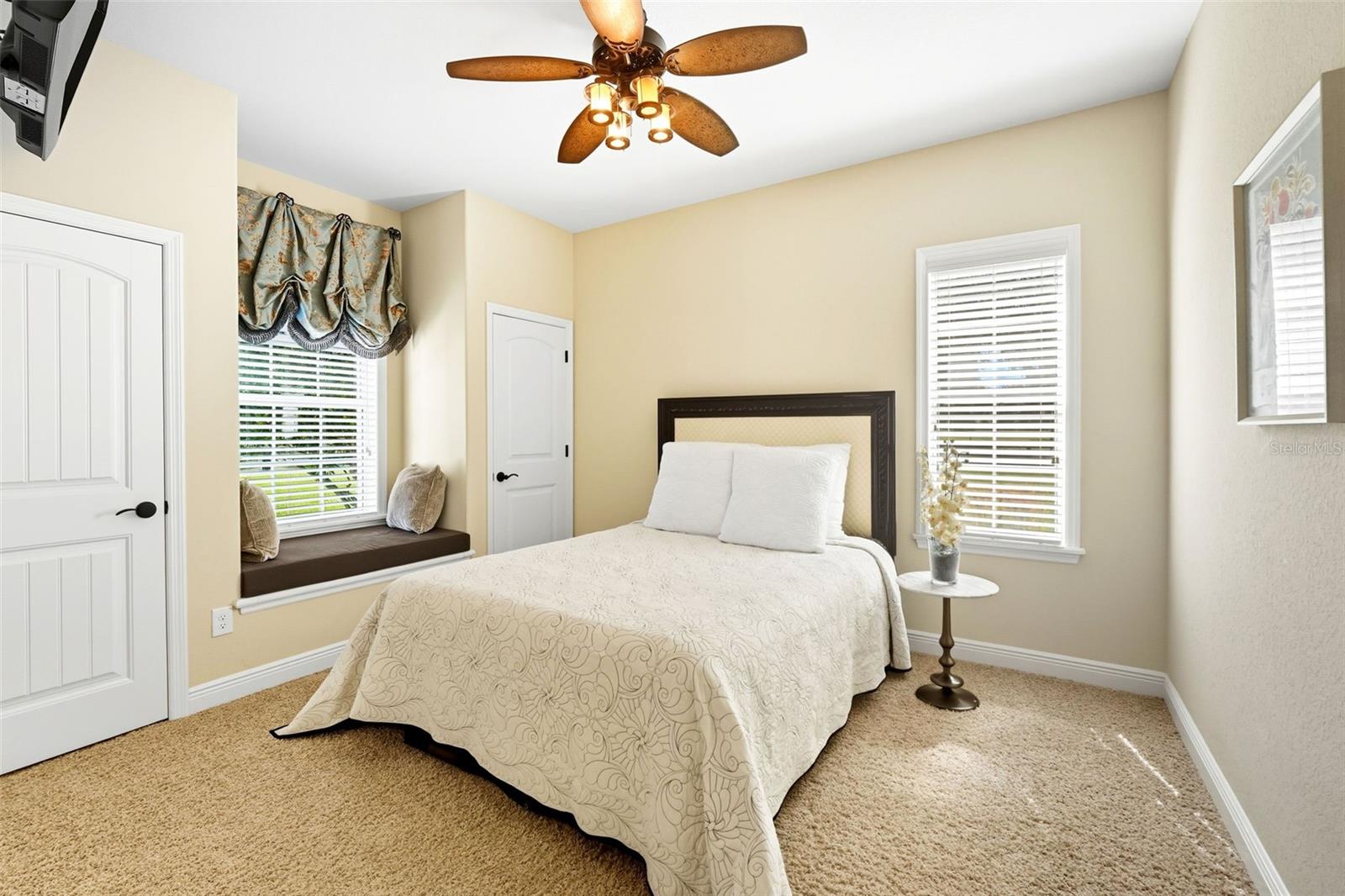 OAKRIDGE - Residential