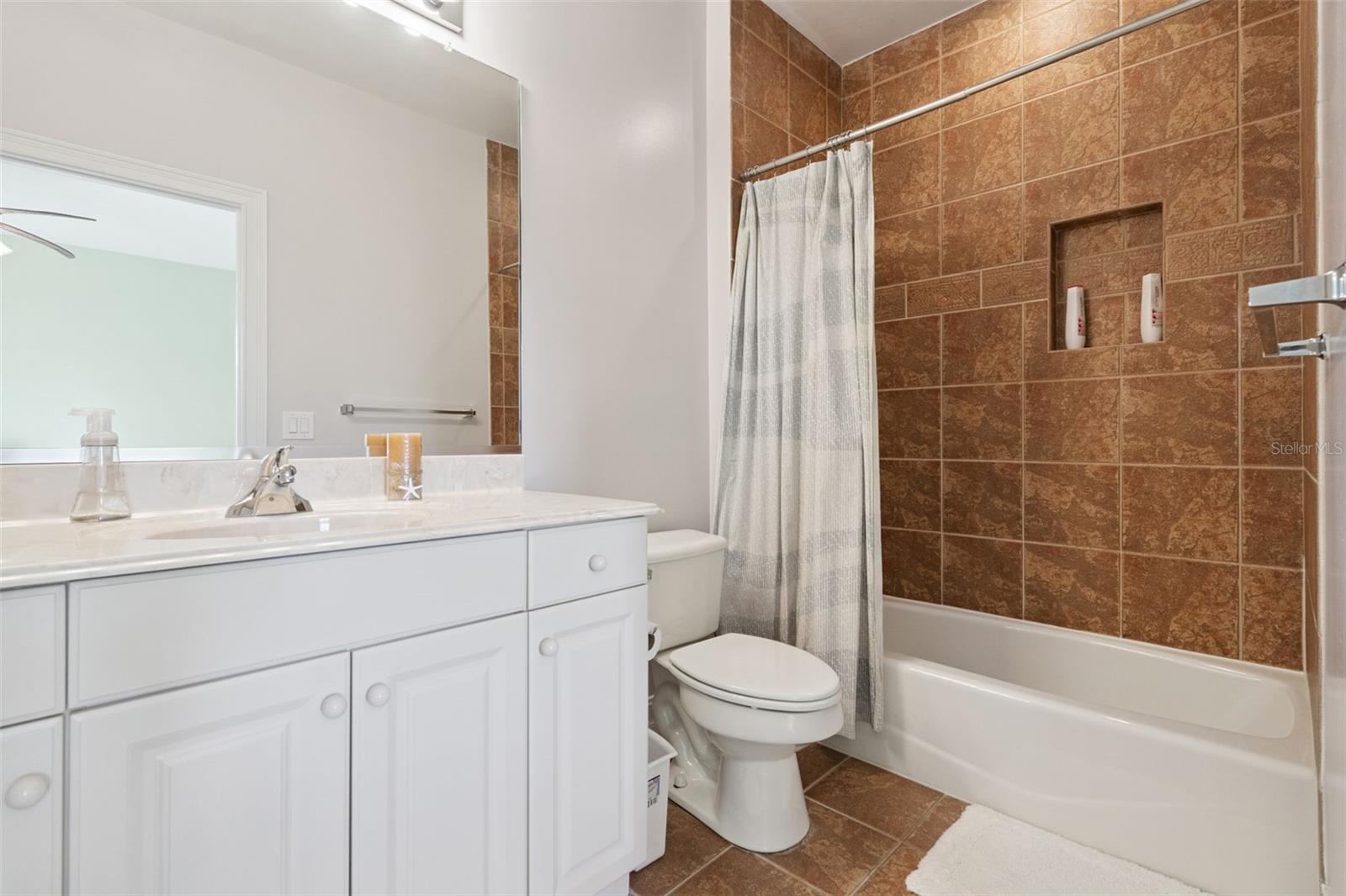 CELEBRATION EAST VILLAGE UN 03 - Residential