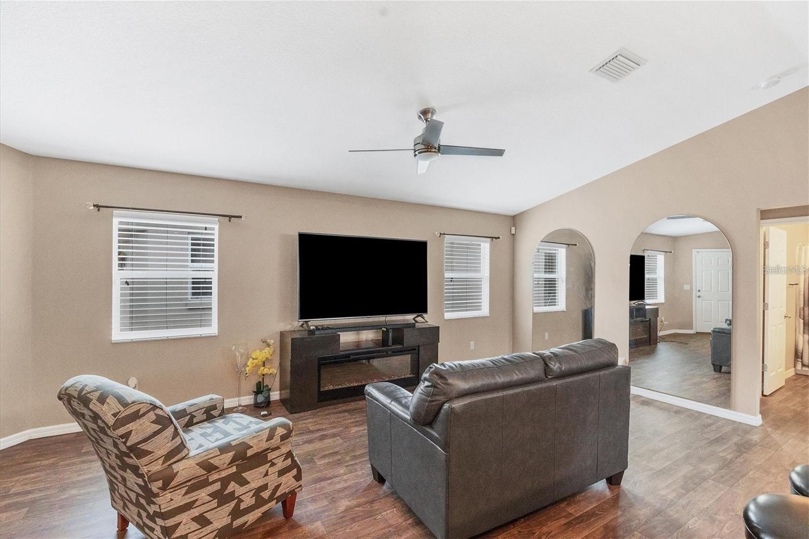 CORTEZ LANDINGS - Residential