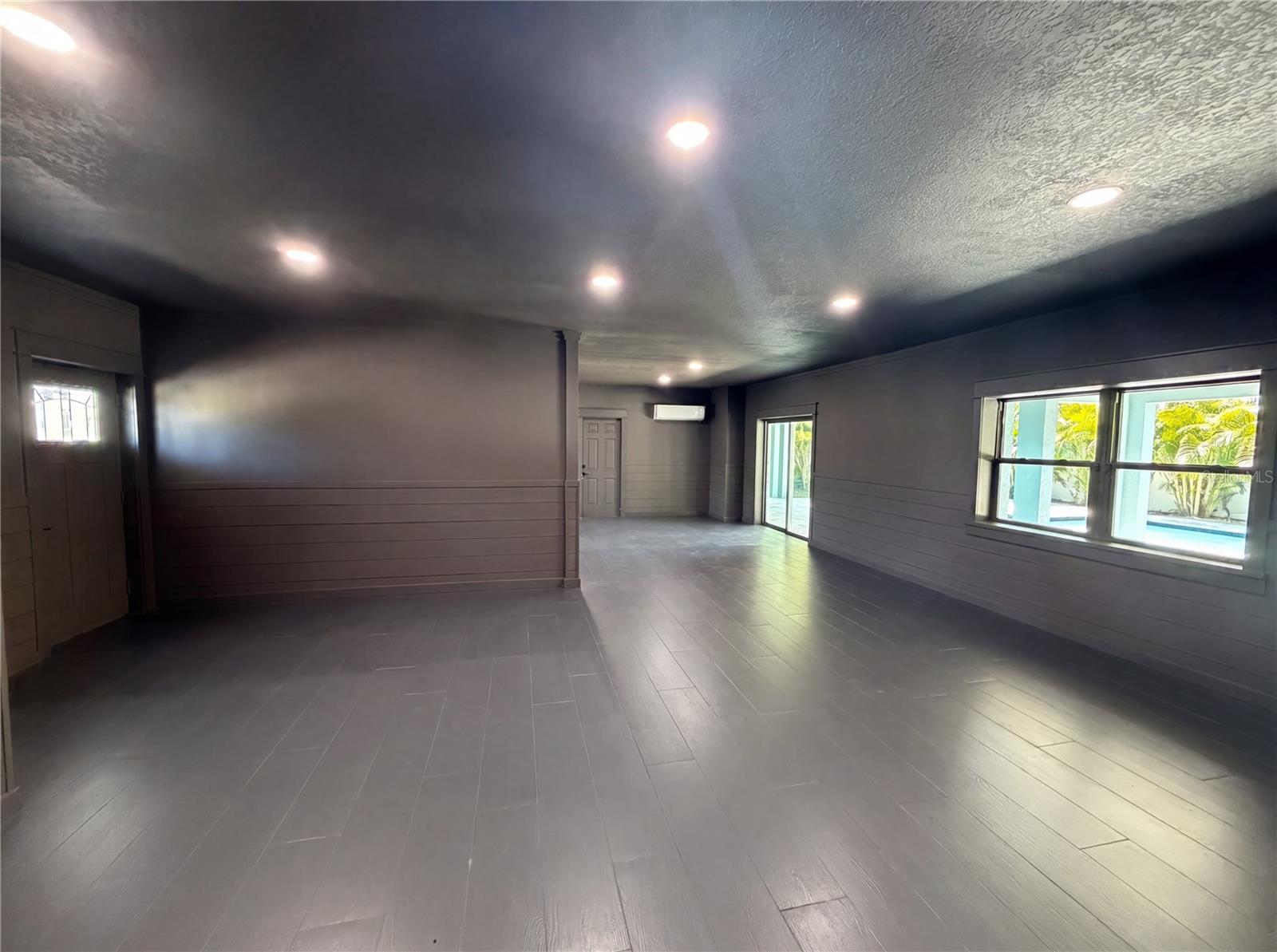 HARBOR VIEW VILLAS 1ST ADD - Residential