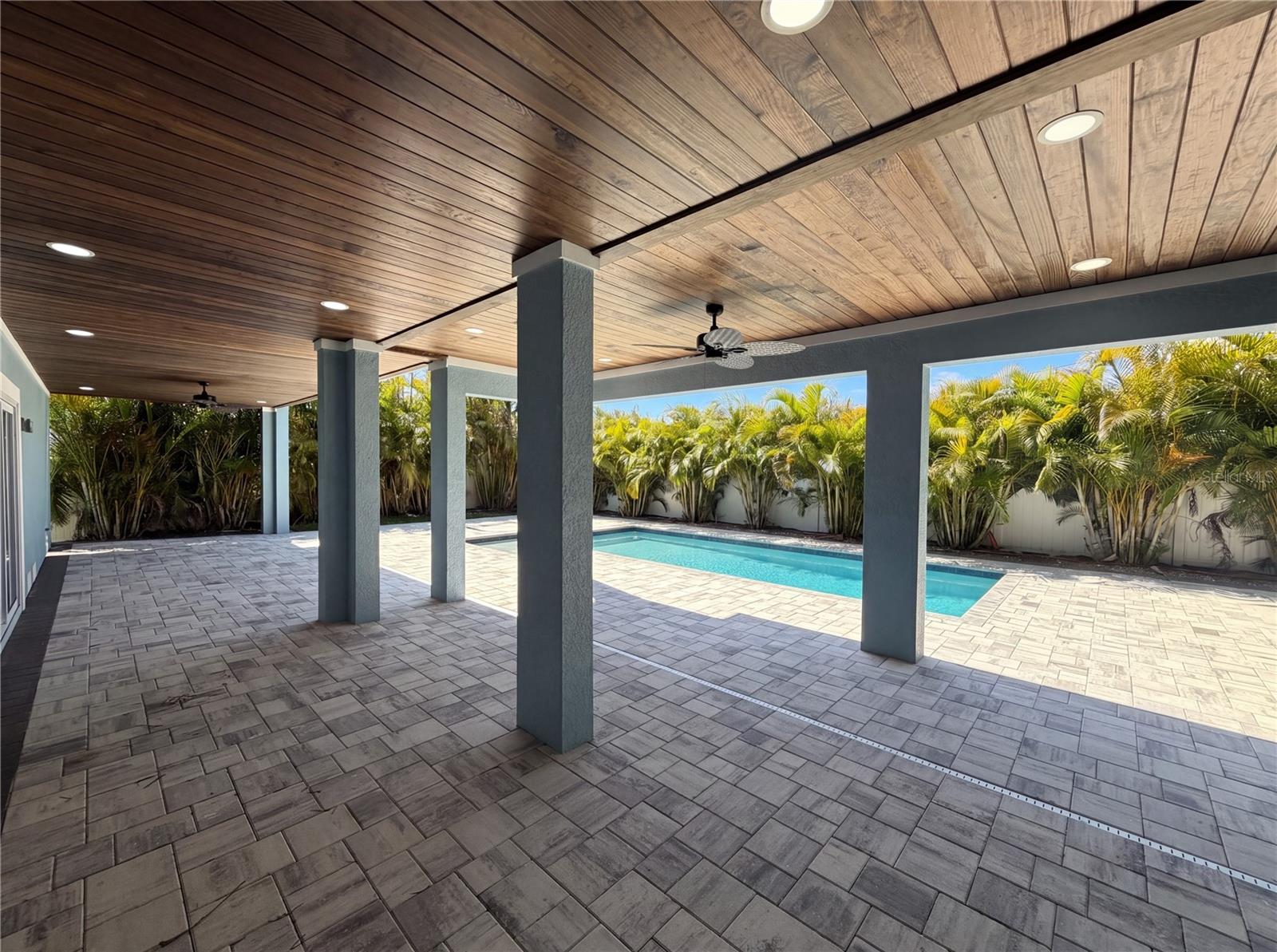 HARBOR VIEW VILLAS 1ST ADD - Residential