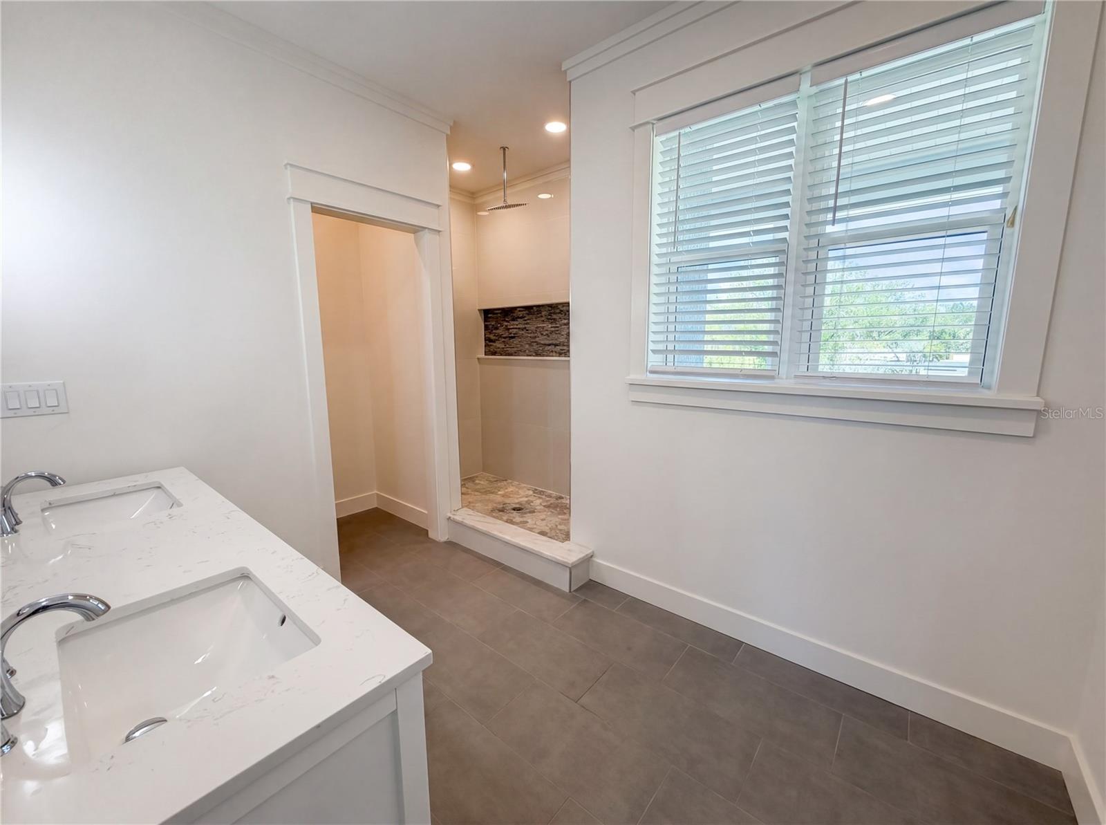HARBOR VIEW VILLAS 1ST ADD - Residential