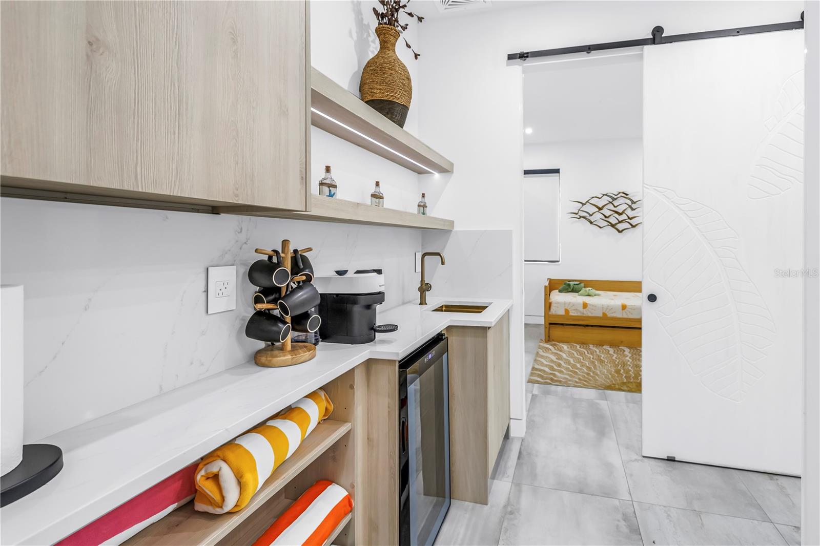 PENGUIN CABANA SUB - Residential
