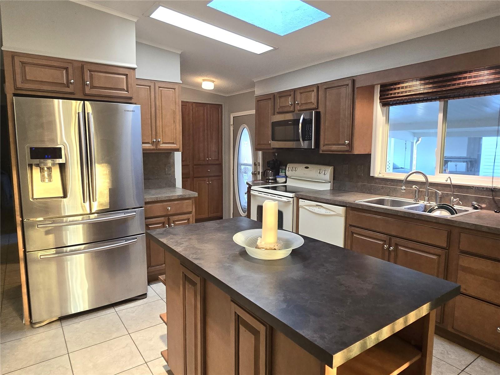 SWEETWATER GOLF & TENNIS CLUB ADD 01 - Residential