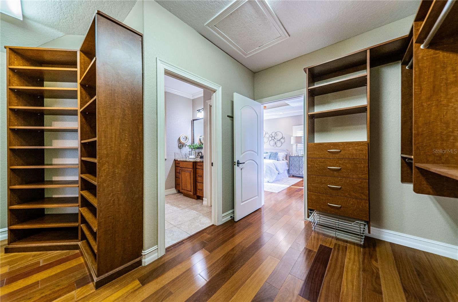 HARBOR VIEW VILLAS - Residential