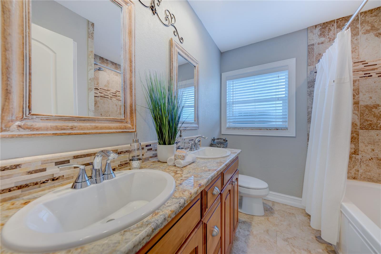 HARBOR VIEW VILLAS - Residential