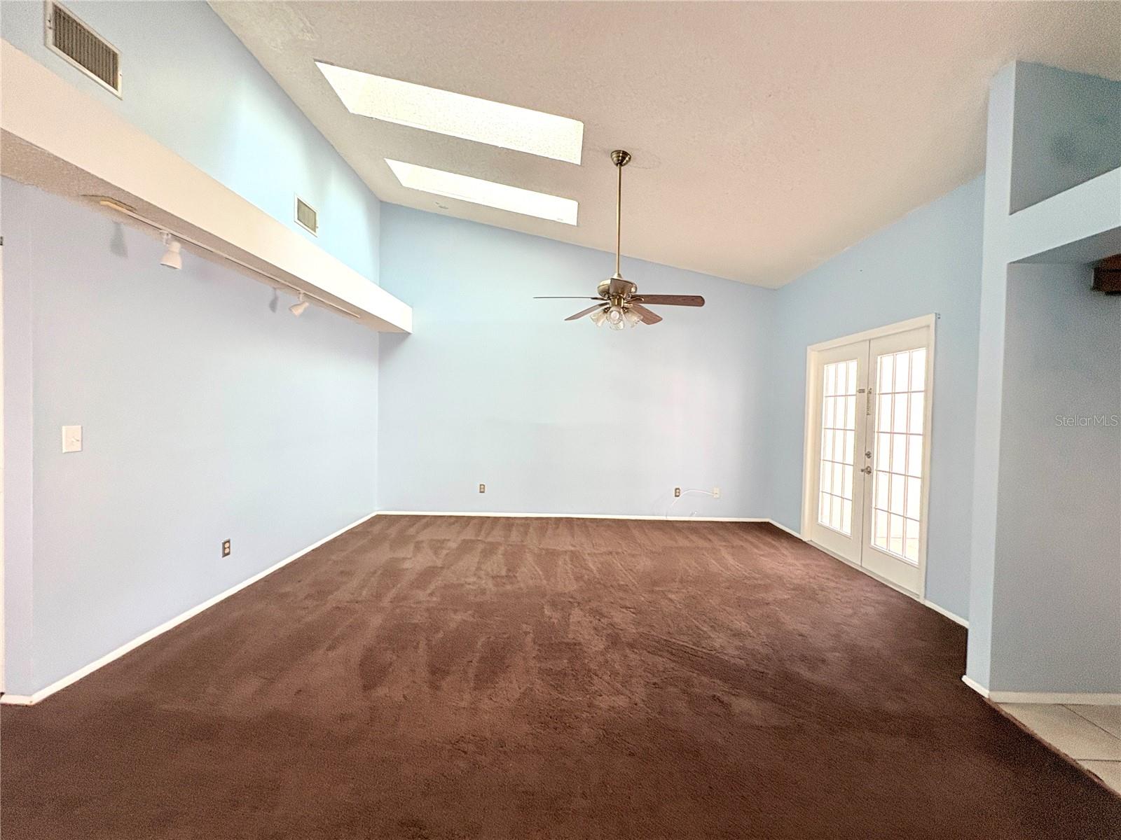 BELLE OAK VILLAS - Residential Lease