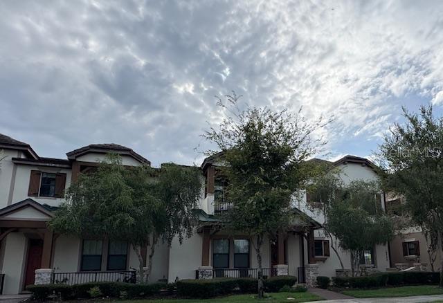 LAKESIDE VILLAGE TWNHMS - Residential Lease