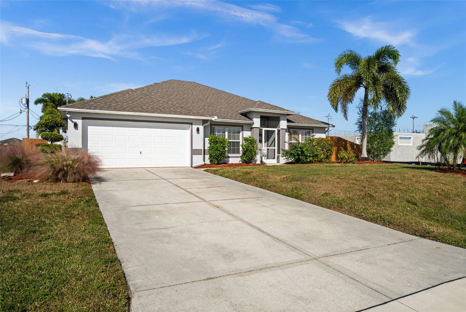 CAPE CORAL - Residential