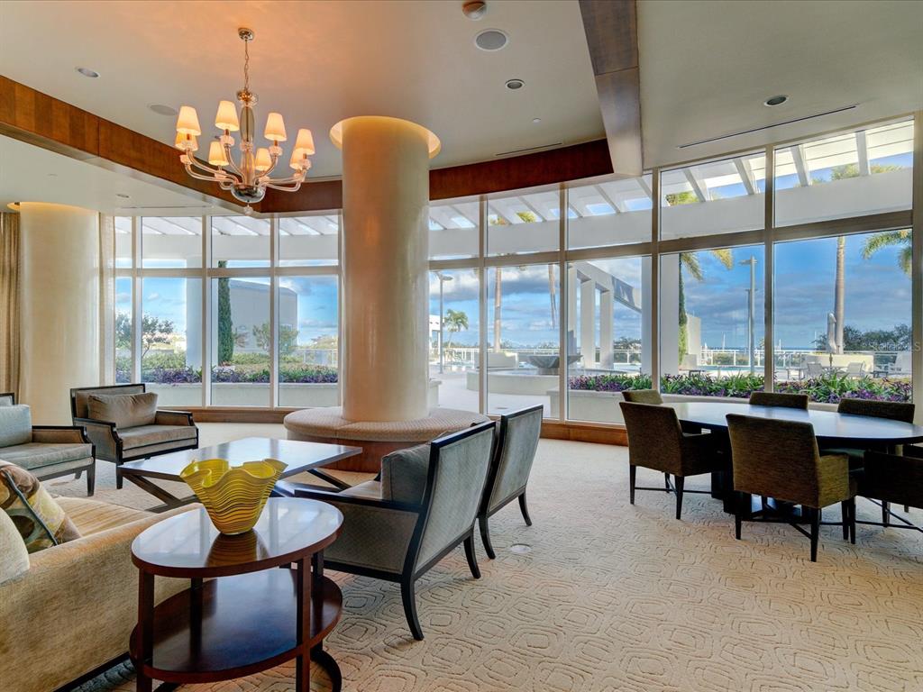 OVATION CONDO - Residential