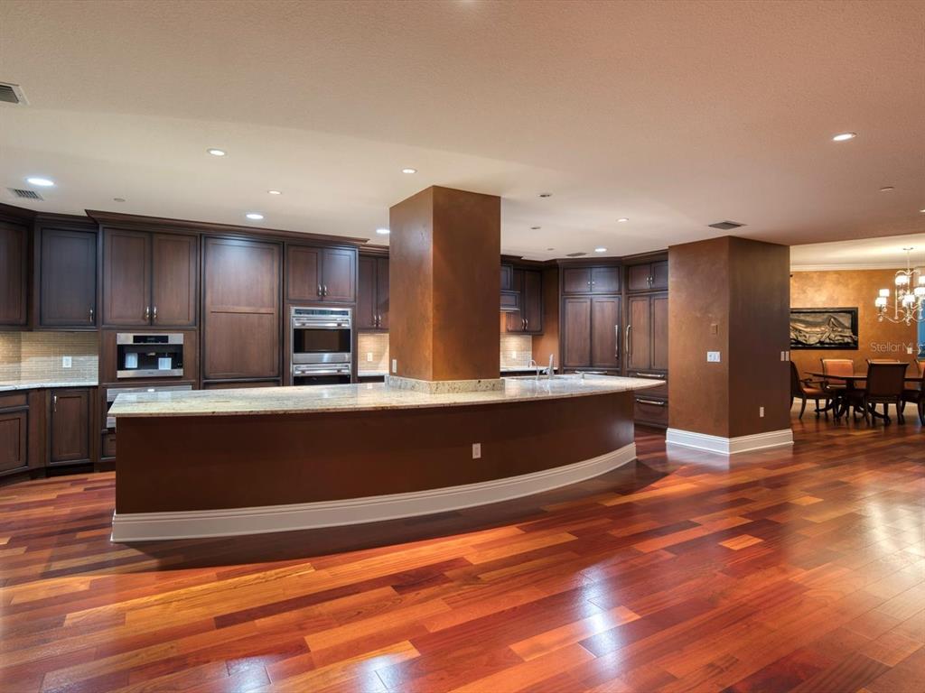 OVATION CONDO - Residential