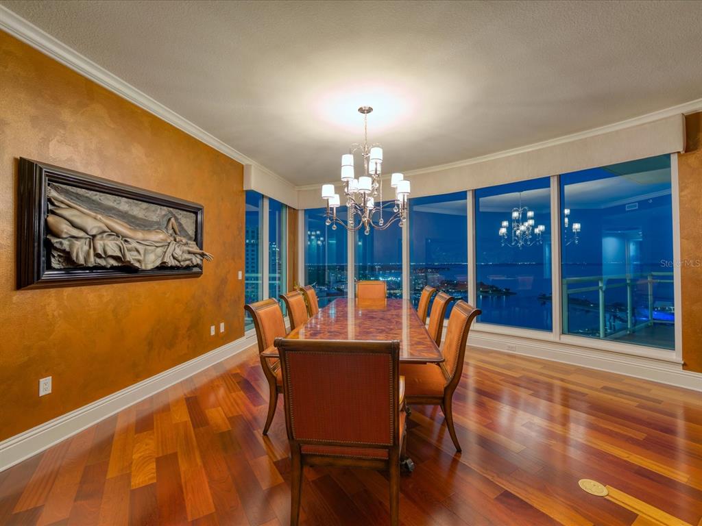 OVATION CONDO - Residential