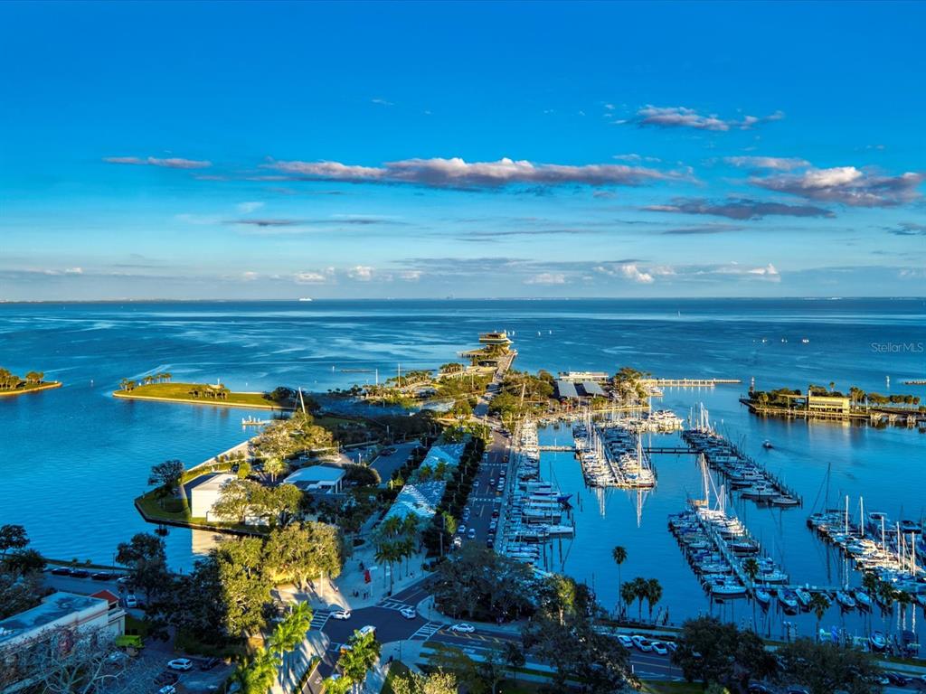 OVATION CONDO - Residential