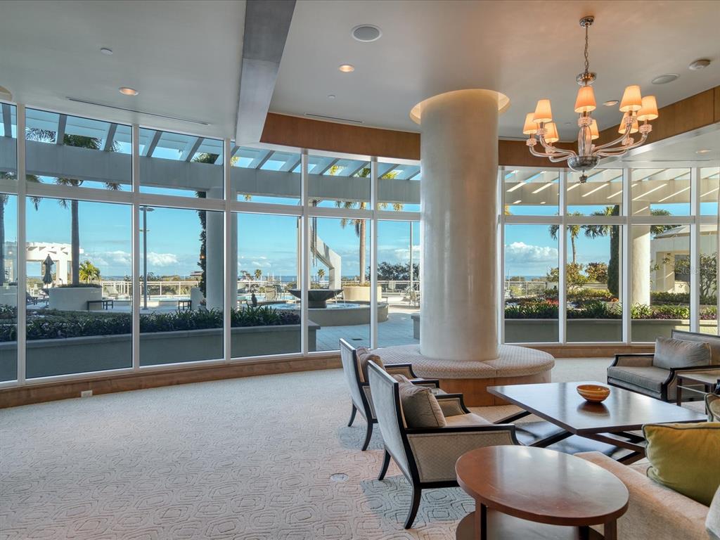 OVATION CONDO - Residential