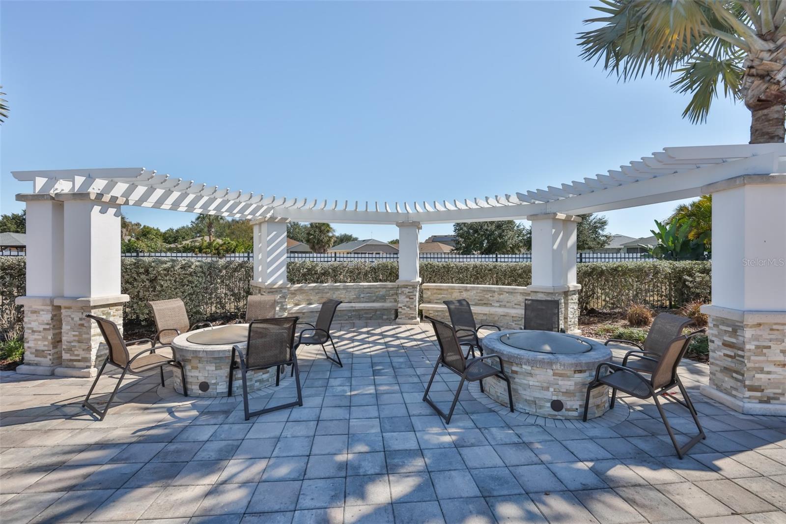 RIVERCREST TWNHMS WEST PHAS - Residential