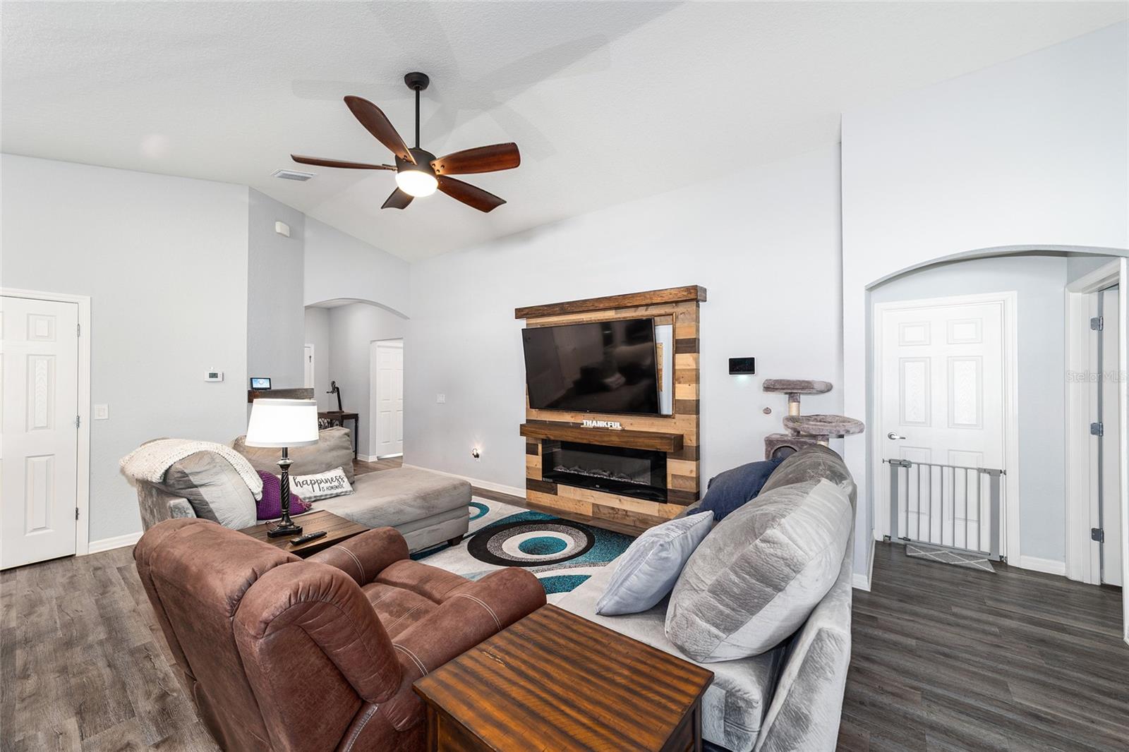 KINGSLAND COUNTRY ESTATE - Residential