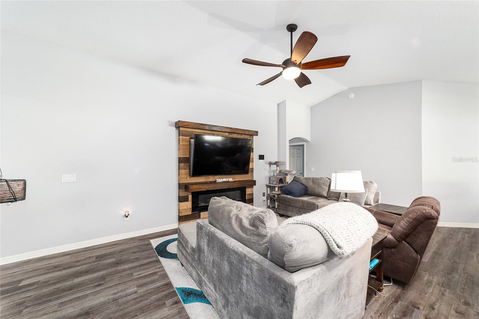 KINGSLAND COUNTRY ESTATE - Residential