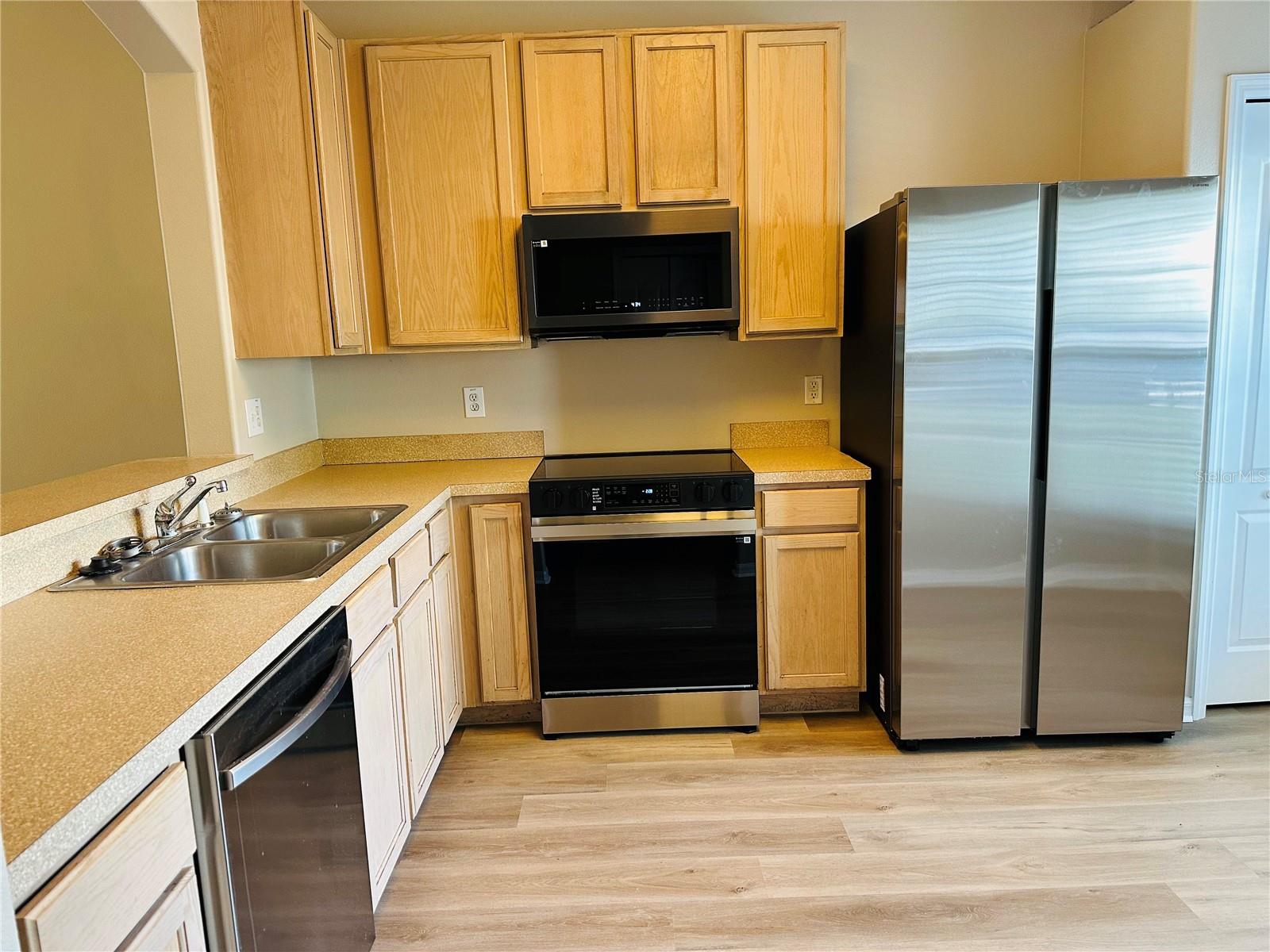 3531 HIGH HAMPTON CIRCLE
