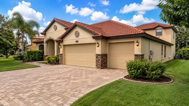 Photo of 3950 Sunset Lake Drive, Lakeland, FL 33810 (MLS # L4964793)