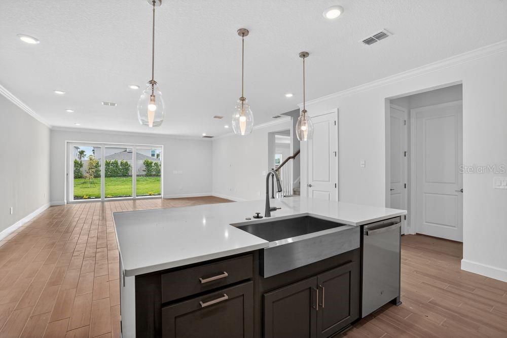 8517 GOLDEN DAWN COURT