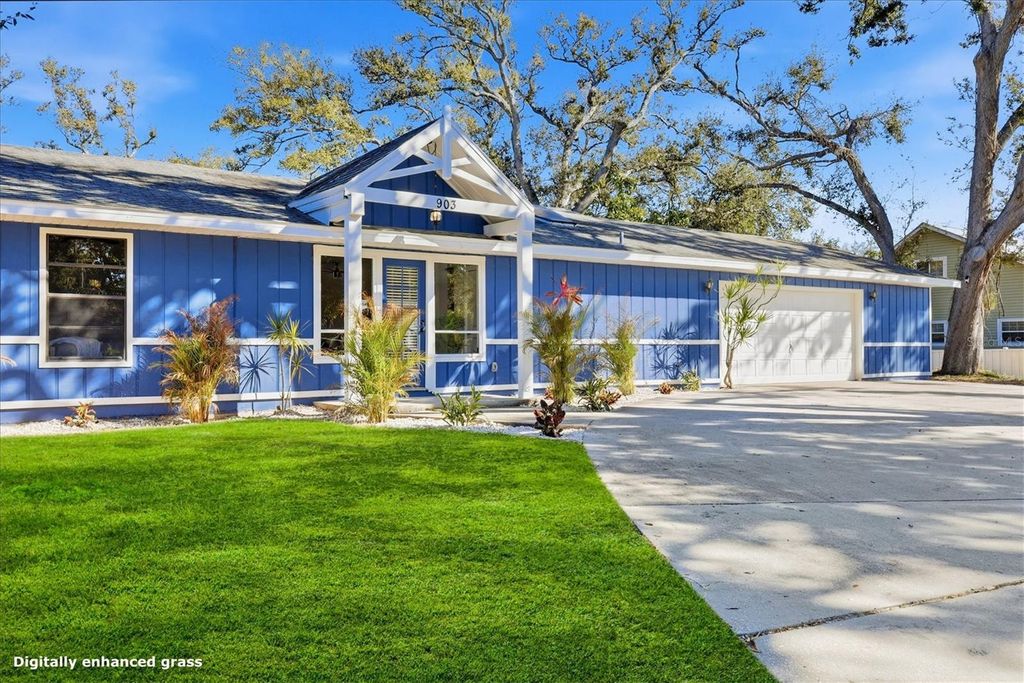 Photo of 903 72nd St NW, Bradenton, FL 34209 (MLS # A4682342)