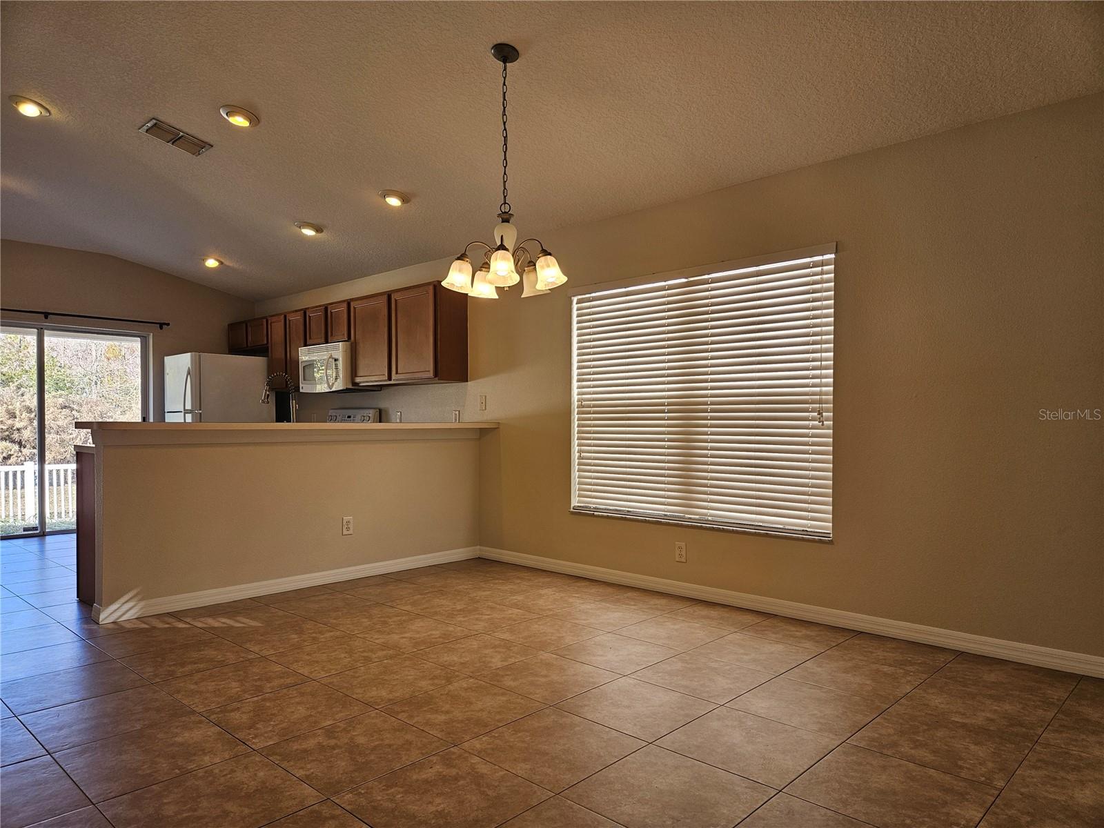 CONCORD STATION PH 04 UNS A & B - Residential Lease