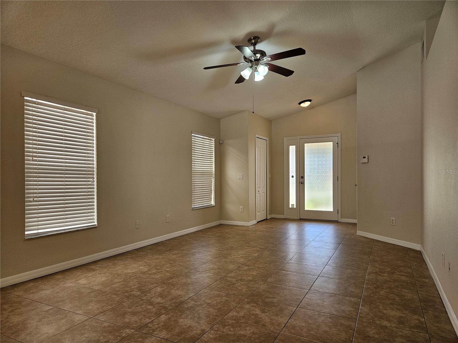 CONCORD STATION PH 04 UNS A & B - Residential Lease