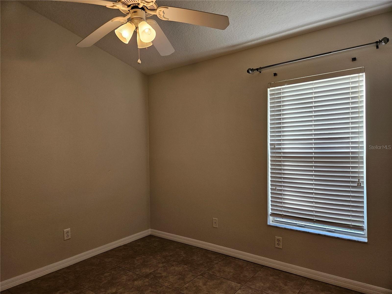 CONCORD STATION PH 04 UNS A & B - Residential Lease