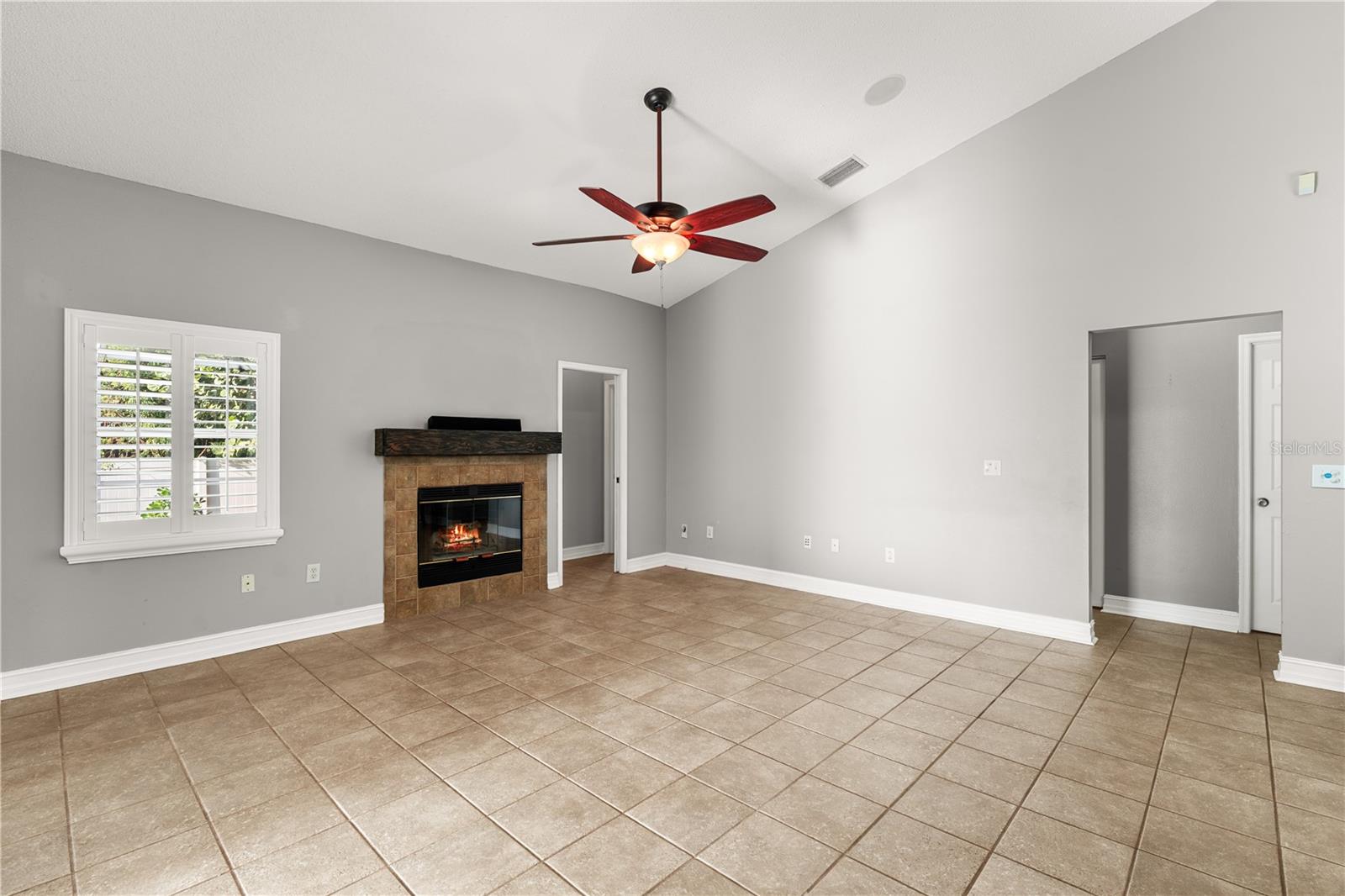 GRAND OAKS - Residential