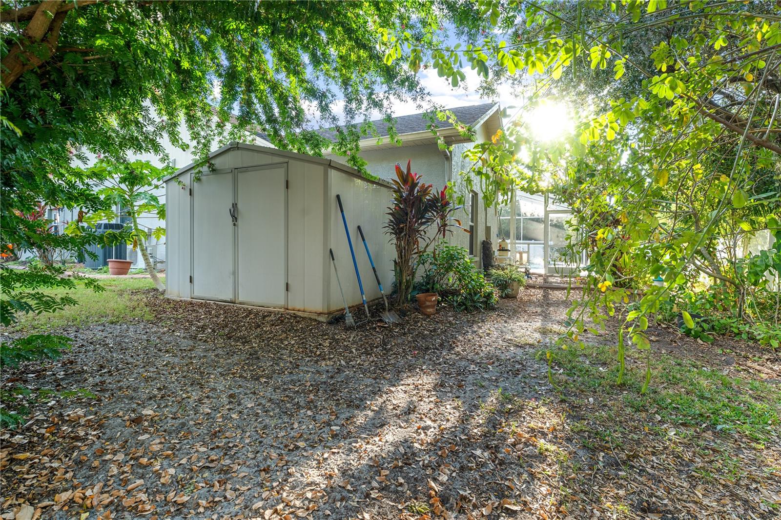 GRAND OAKS - Residential