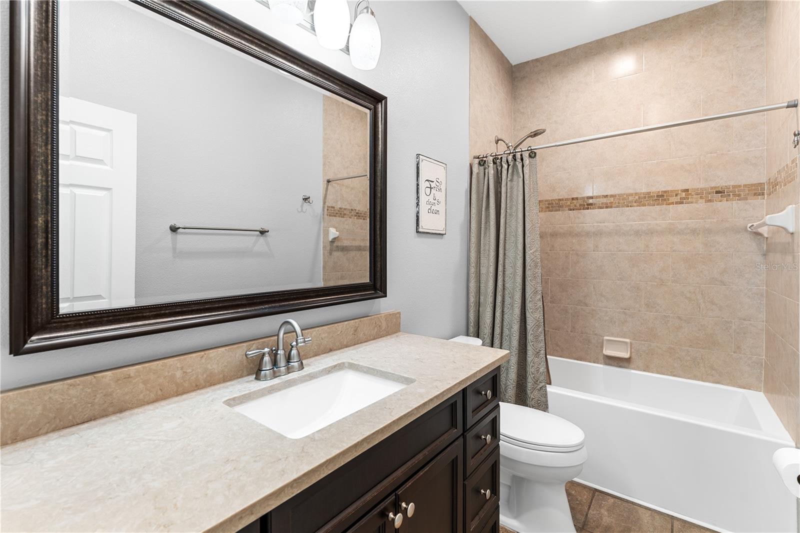 GRAND OAKS - Residential