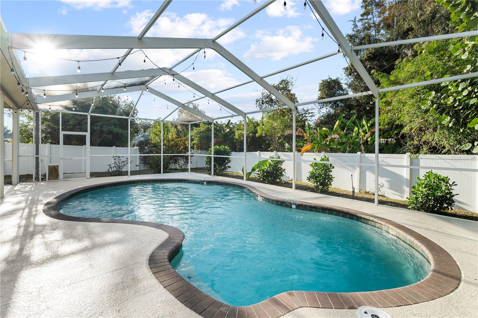 GRAND OAKS - Residential