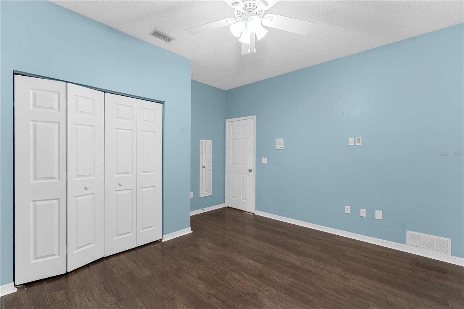 GRAND OAKS - Residential