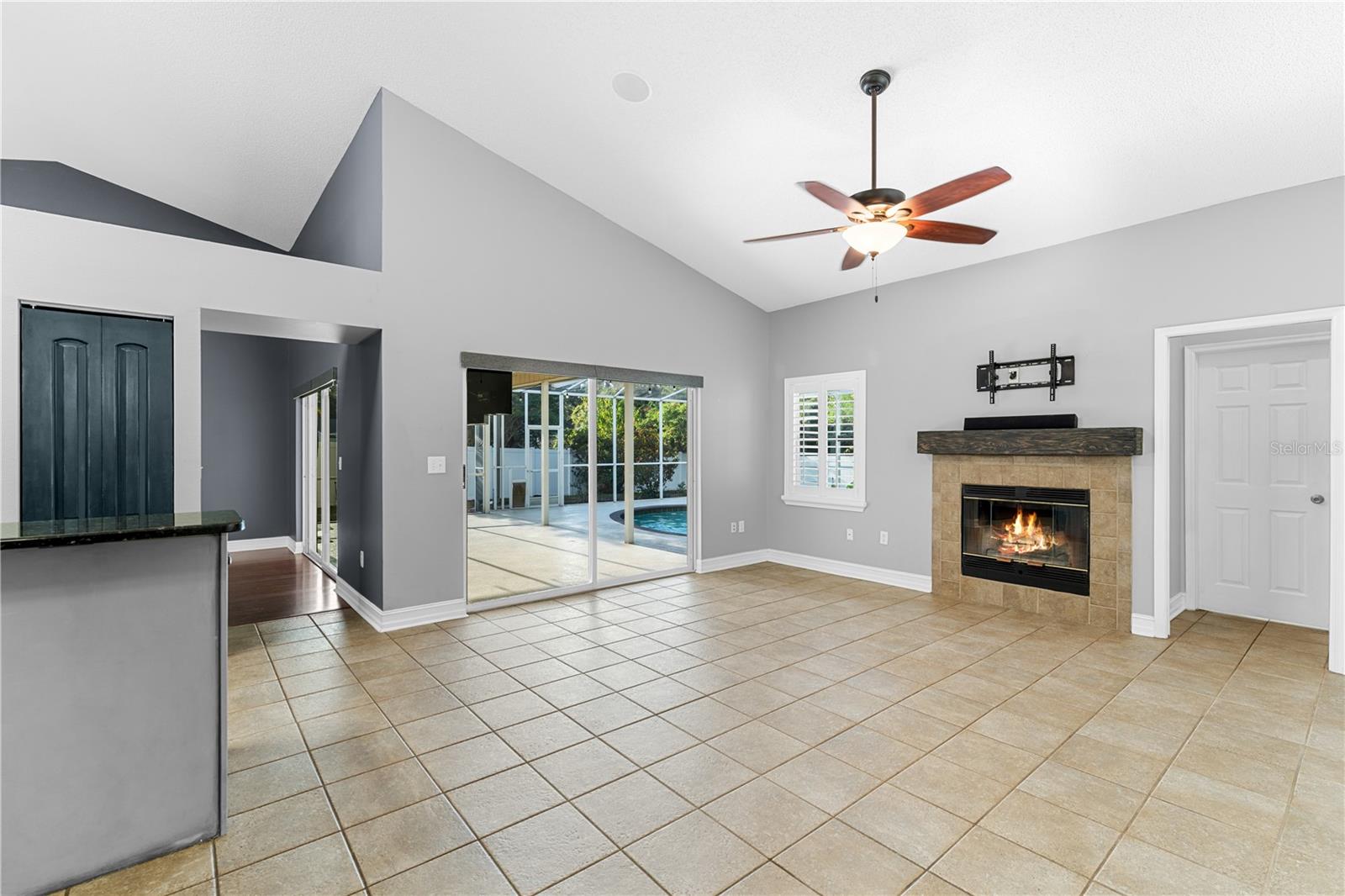 GRAND OAKS - Residential