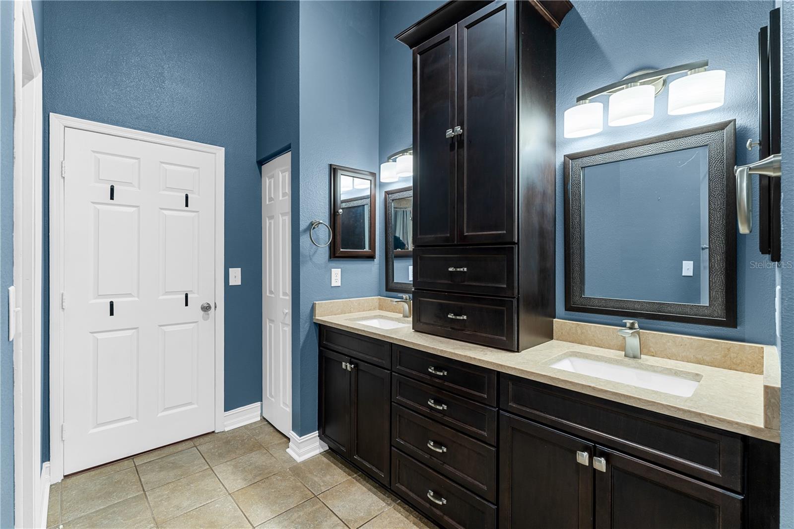 GRAND OAKS - Residential