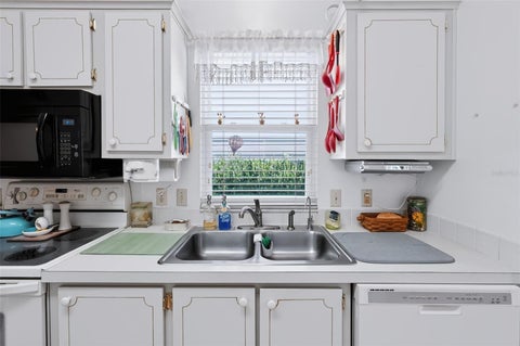 Tiny photo for 1220 Maria Court, Lady Lake, FL 32159 (MLS # TB8559909)