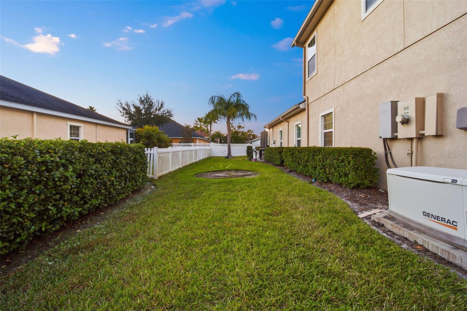 SEVEN OAKS - Residential