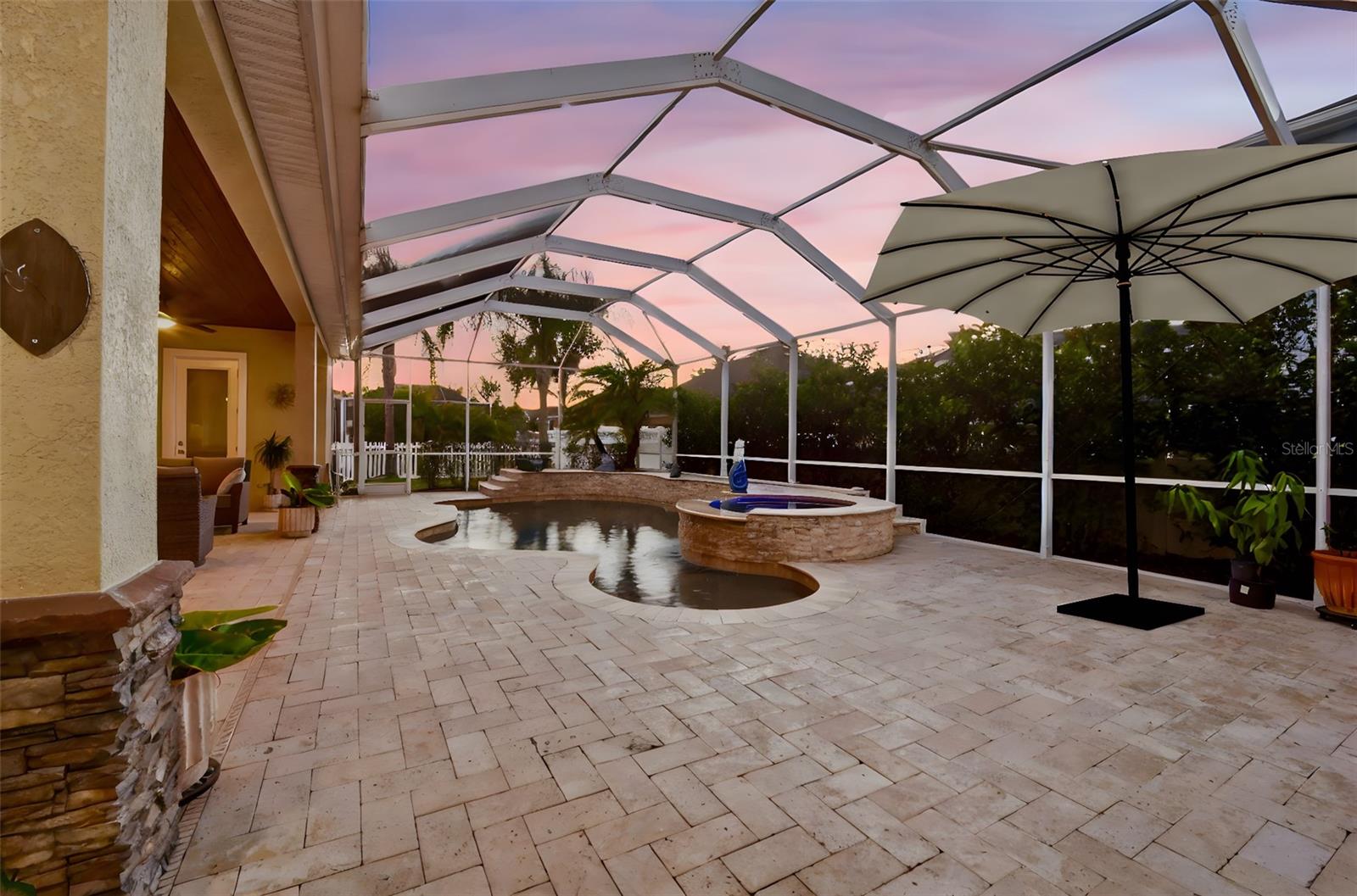 SEVEN OAKS - Residential