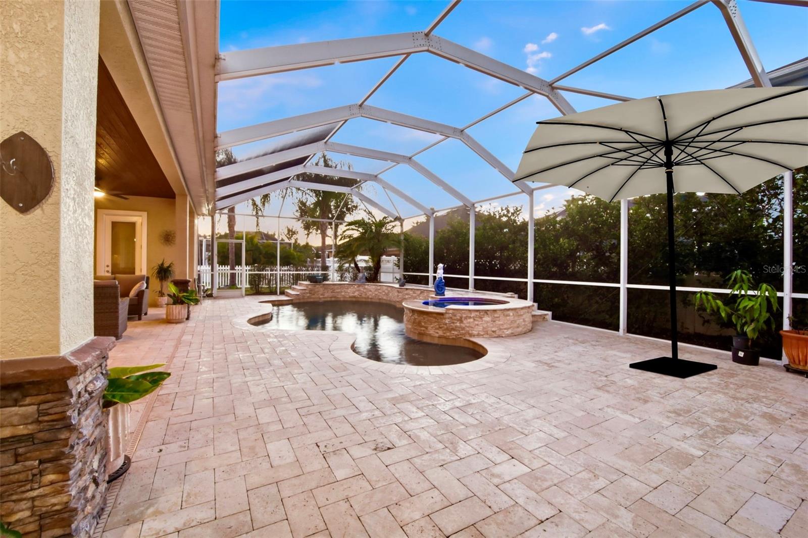 SEVEN OAKS - Residential