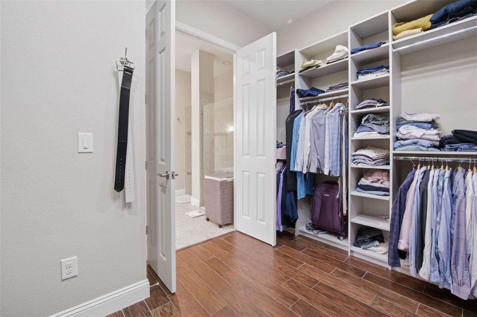 SEVEN OAKS - Residential