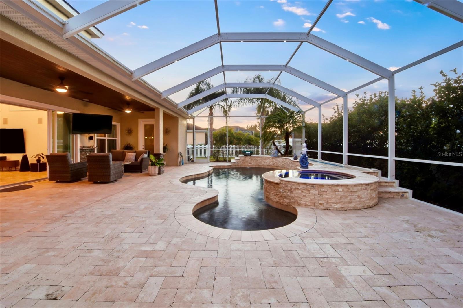 SEVEN OAKS - Residential